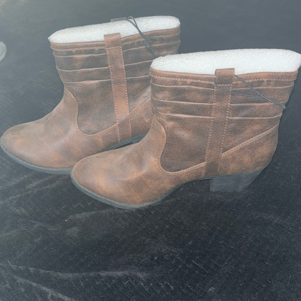 Arizona Jean co ankle boots